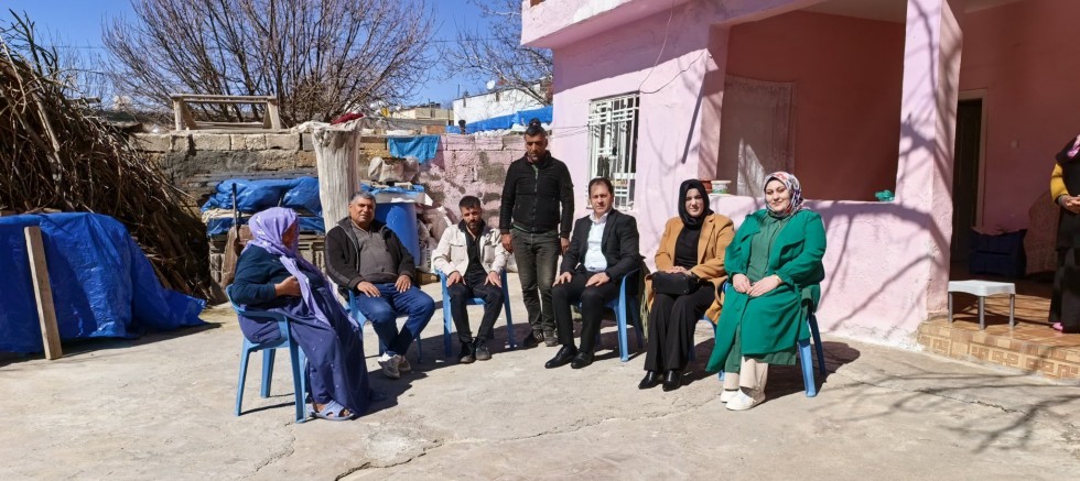 AK Parti Hilvan Teşkilatı Sahada: Gönül Sofrasında Bir Araya Geldiler