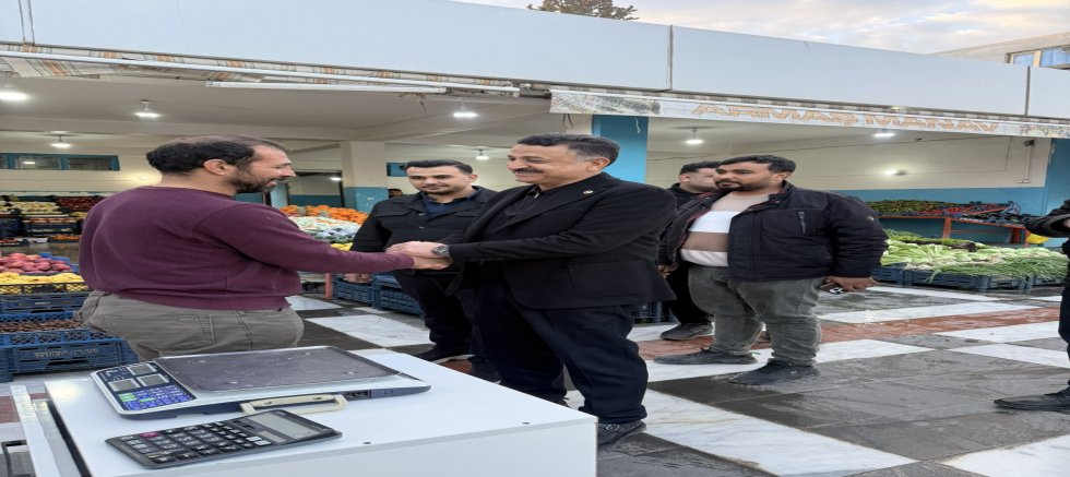 AK Parti Akçakale Teşkilatı Sahada: 