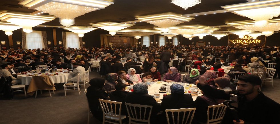 Şanlıurfa’da AK Parti’den Gövde Gösterisi: 