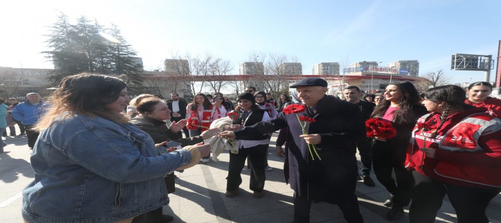 Yenimahalle’de 8 Mart’a Anlamlı Kutlama
