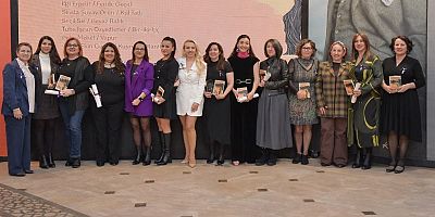 Ankara’da “Adı Kadın” Öyküleri Sahneye Çıktı: Ödüller Sahiplerini Buldu