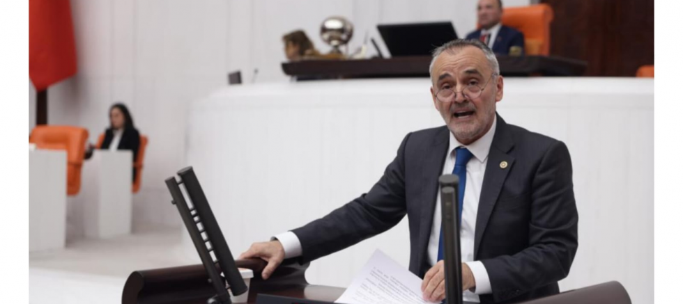 MEHMET AKALIN: “ZEYTİNLİKLER, SU HAVZALARI, VERİMLİ TOPRAKLAR RANTA KURBAN EDİLEMEZ!” - GÜNDEM - İnternetin Ajansı