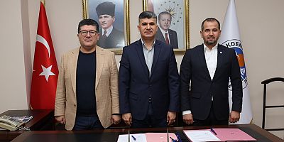 Mersin'de Memurları Sevindiren İmza