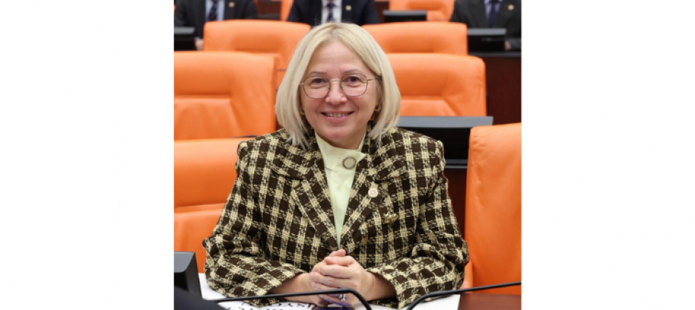 Nurten Yontar: “Babalarımız, yaşamımızın her aşamasında bizlere rehberlik eden en değerli varlıklarımızdır.” - GÜNDEM - İnternetin Ajansı