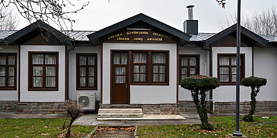 Sincan’da Atıl Bina Genç Akademi Oldu