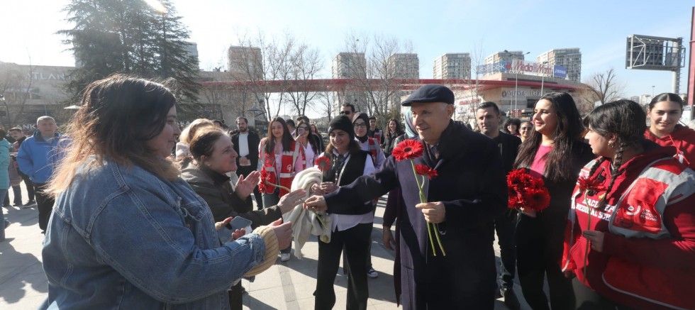 Yenimahalle’de 8 Mart’a Anlamlı Kutlama